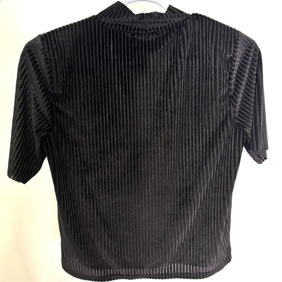 Vintage Black Striped Short Sleeve Tee - Picture 5 of 8
